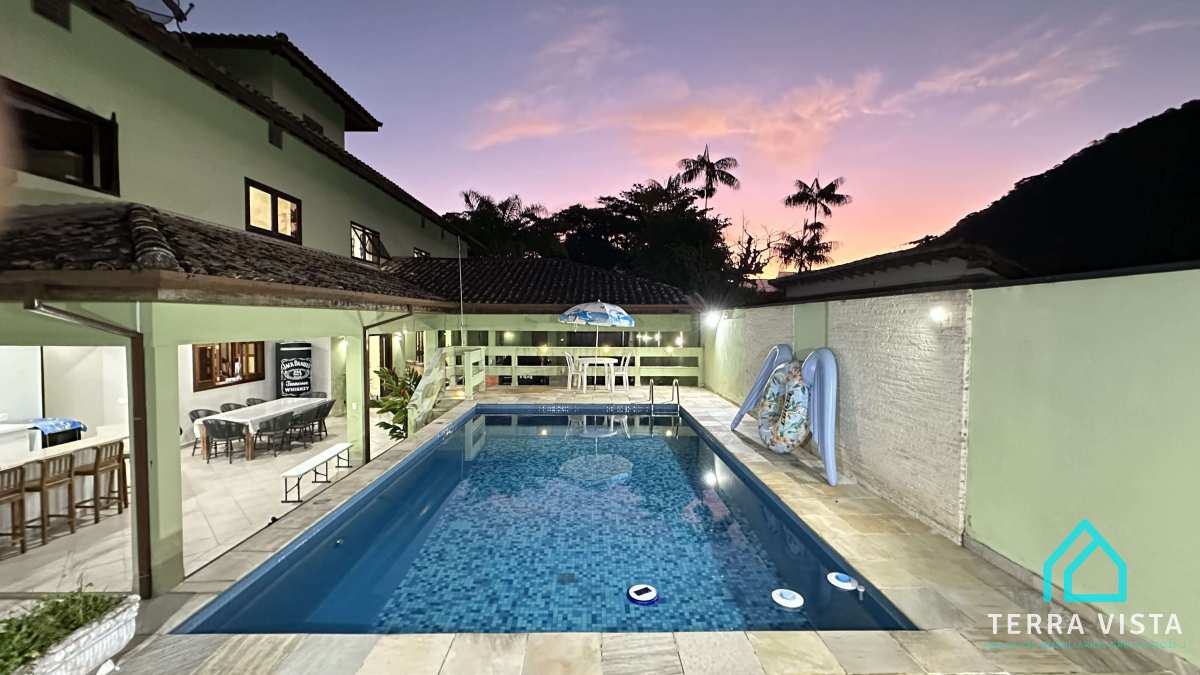 Casa à venda com 4 quartos, 471m² - Enseada,Ubatuba