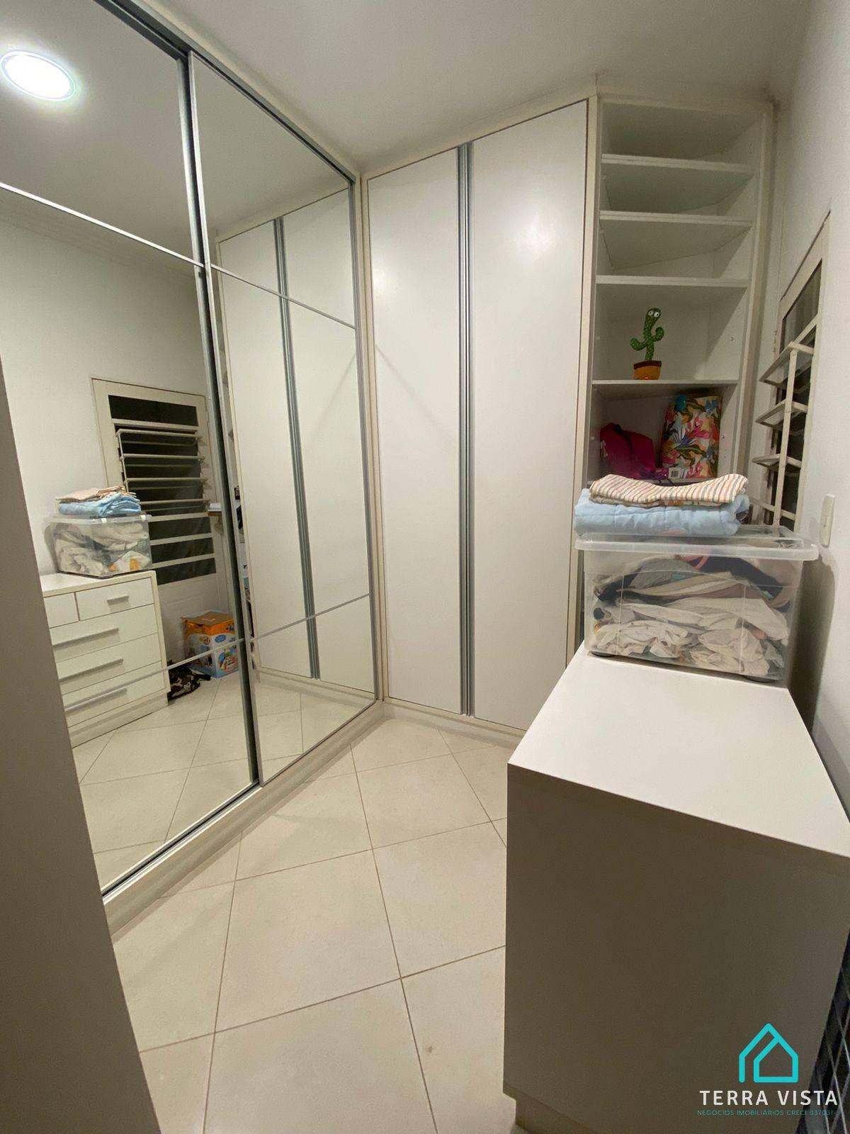 Casa à venda com 4 quartos, 260m² - CENTRO,Taubaté