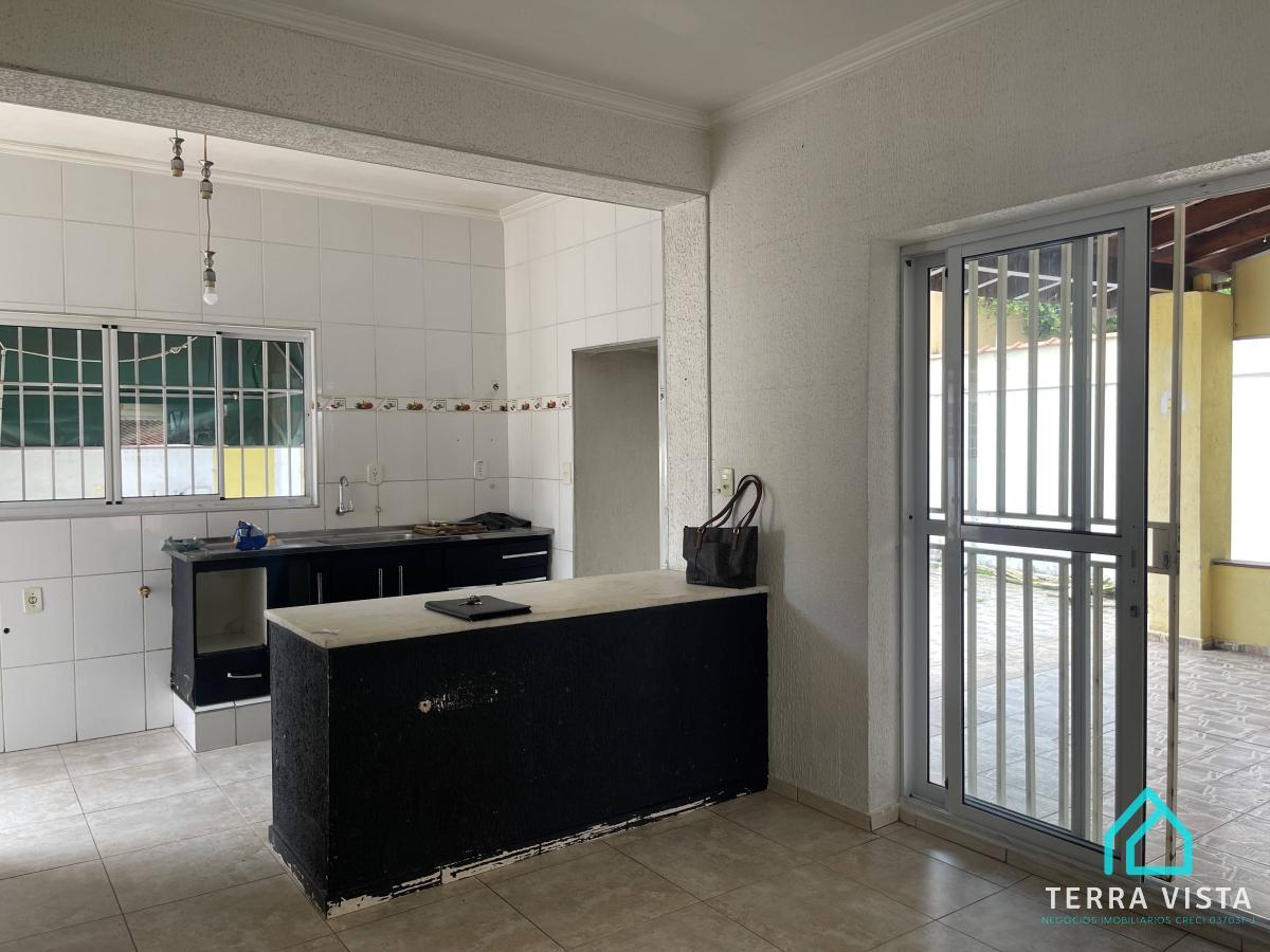  - Casa com 4 quartos, 400m², à venda em Taubaté, Jardim Humaitá