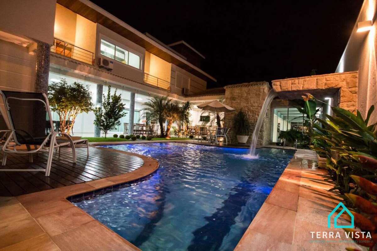 Casa de condomínio à venda com 4 quartos, 561m² - Conde II Versalles,Tremembé