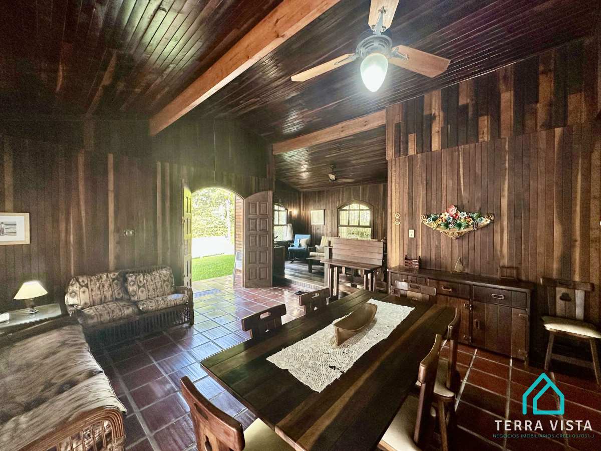 Casa à venda com 3 quartos, 170m² - Enseada,Ubatuba