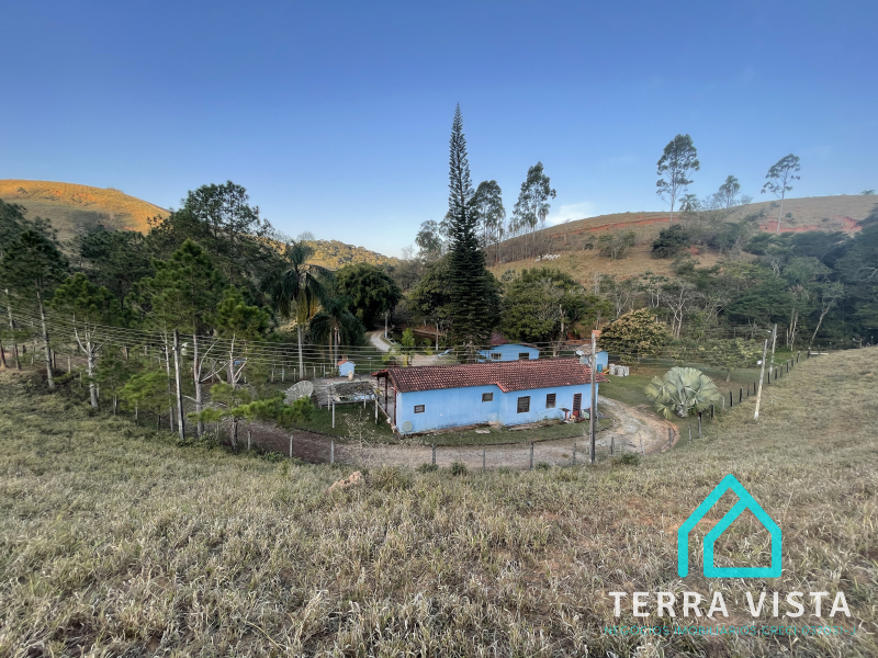  - Sitio na Rod Floriano Rodrigues Pinheiro - caminho para Campos do Jordão.